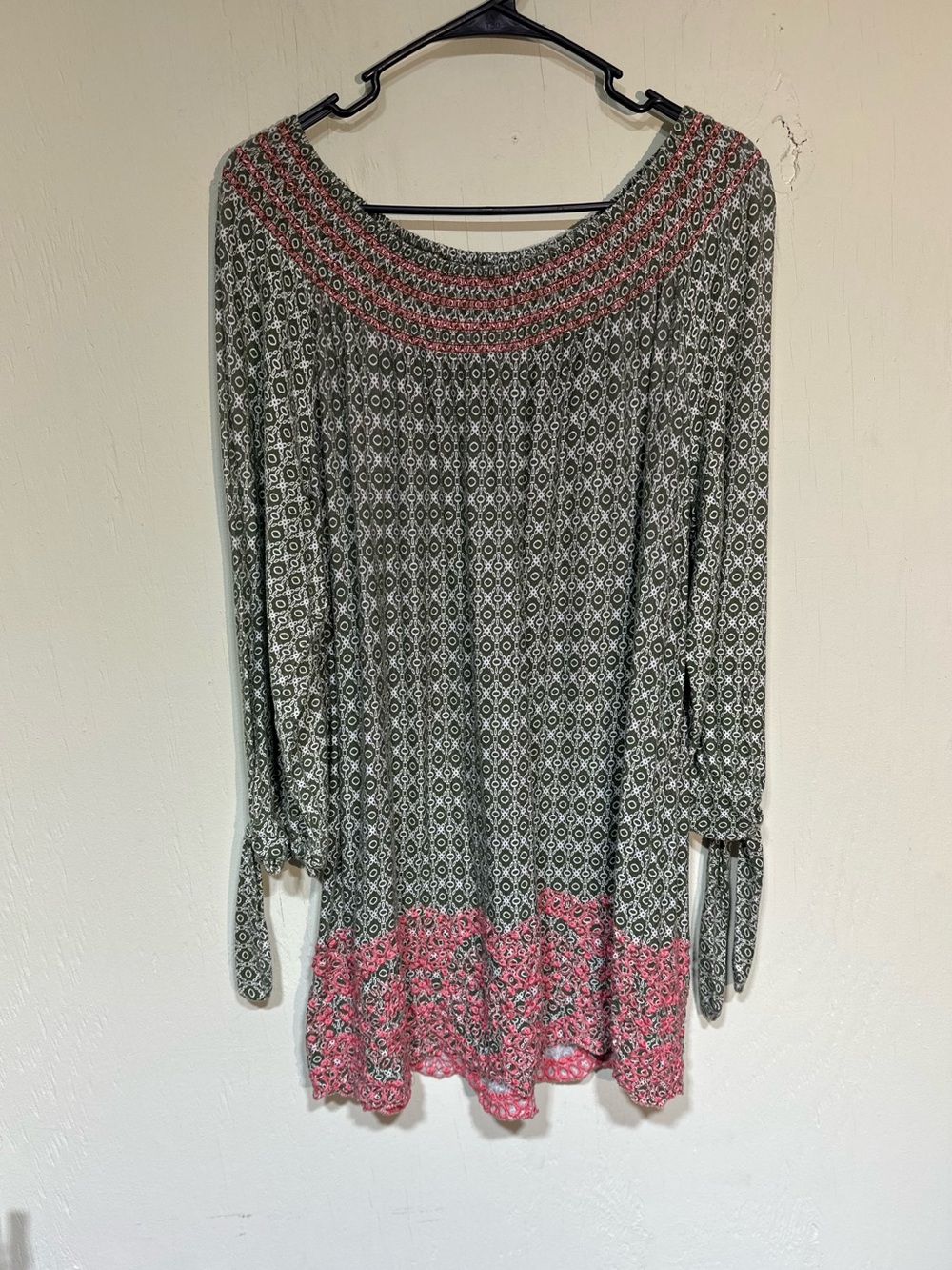 fever off the shoulder boho blouse geometric shape size 1x